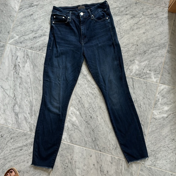 Mother denim high waisted, looker ankle fray in tongue and chic size 27 - Picture 2 of 9